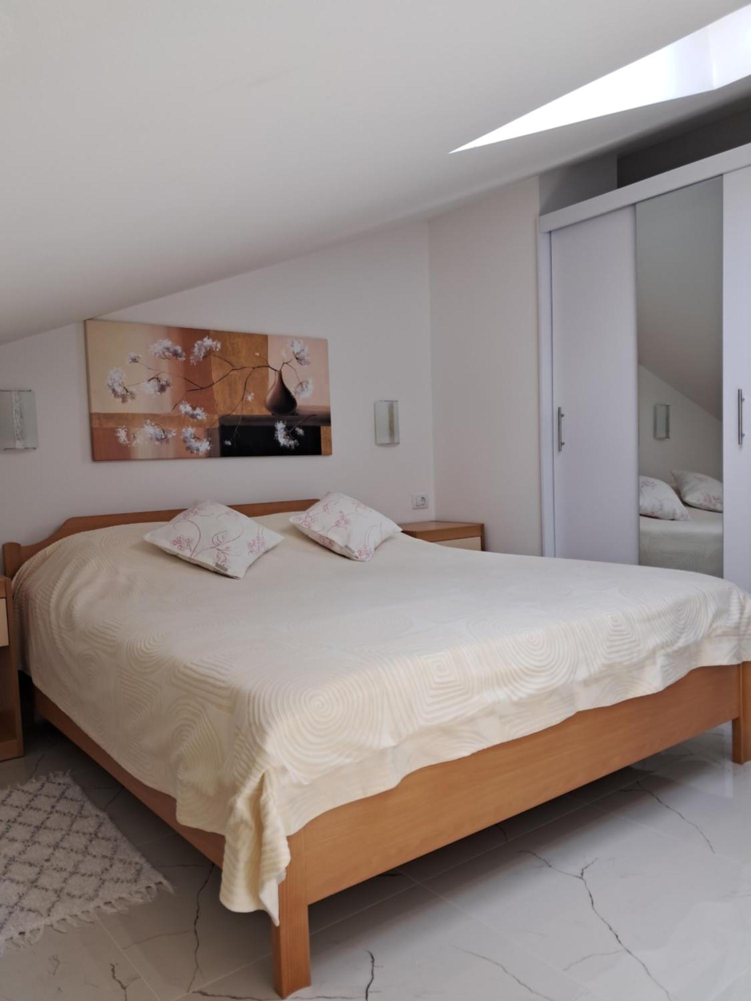 Studio Apartman Nega 2 ロヴィニ エクステリア 写真