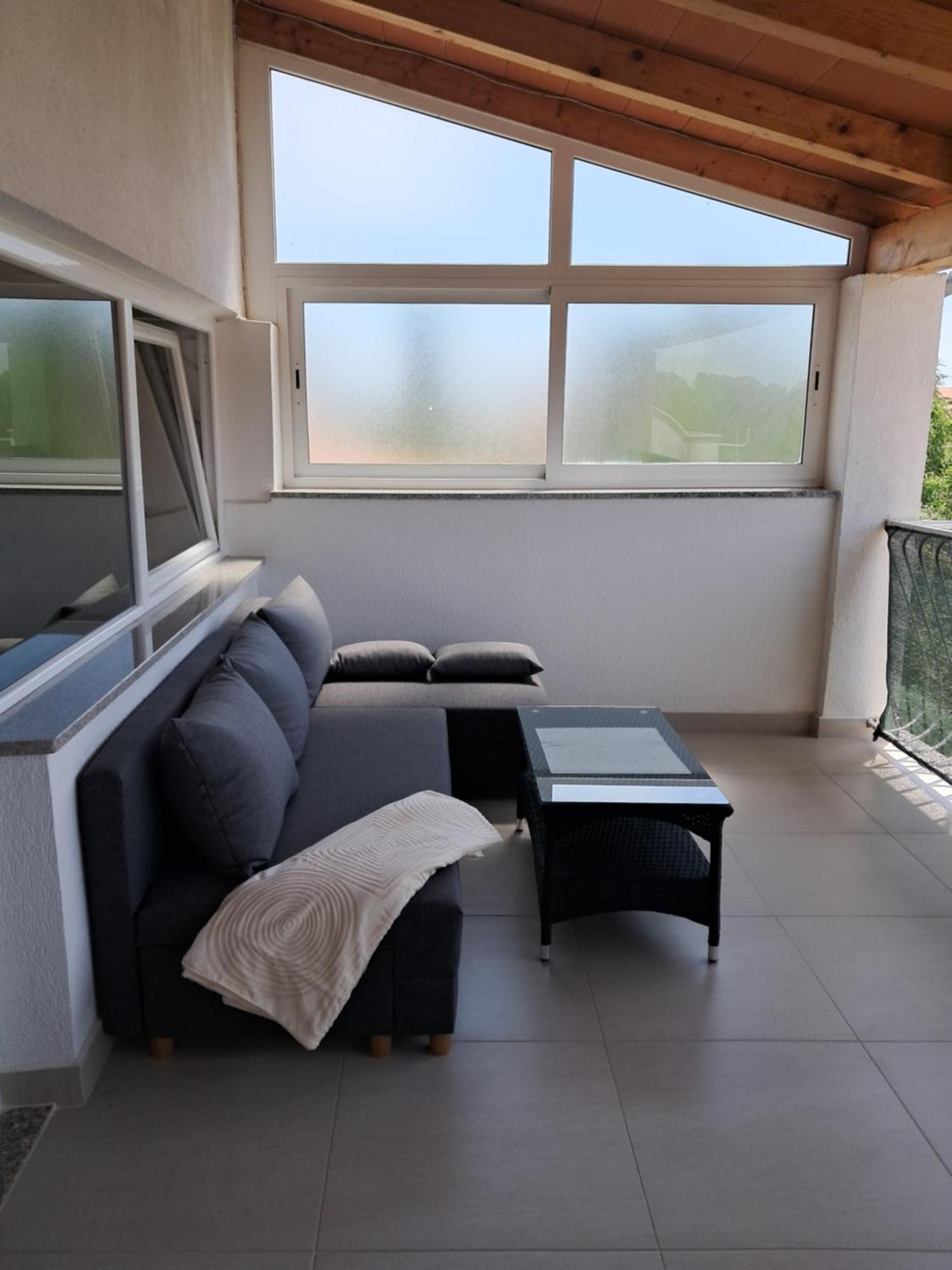 Studio Apartman Nega 2 ロヴィニ エクステリア 写真